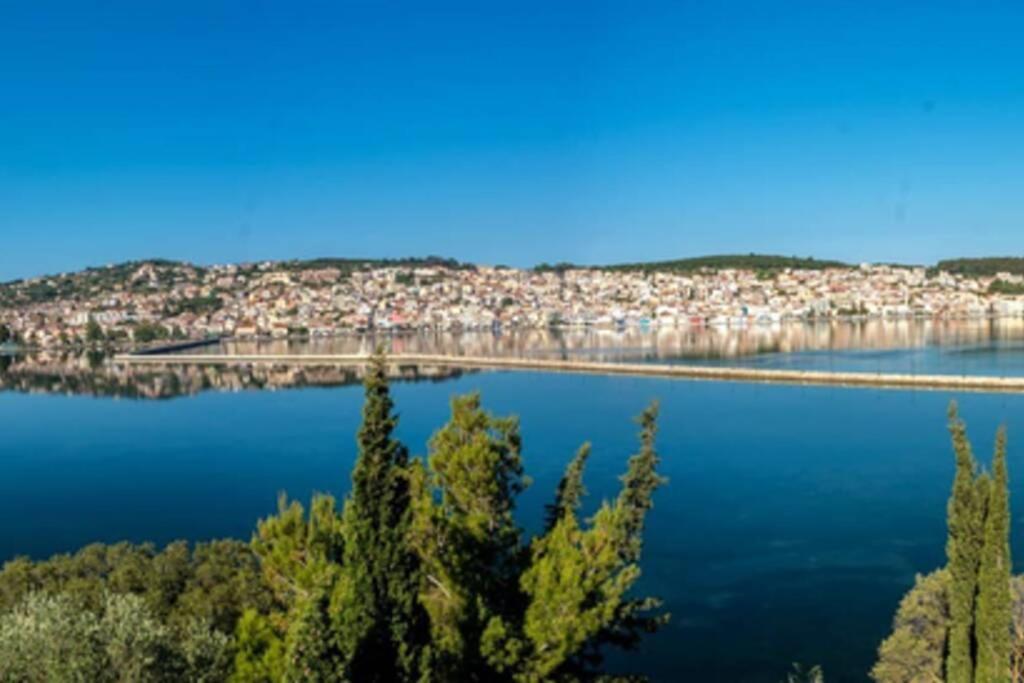 A & B Minimal Suite With Sea View In Argostoli Exterior foto