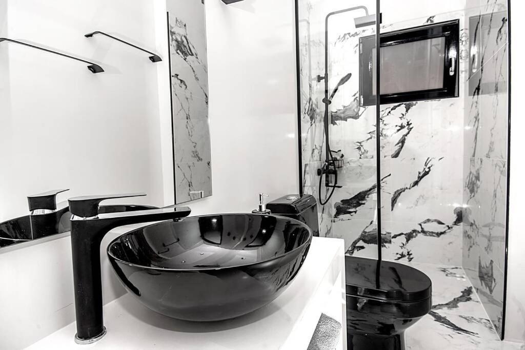 A & B Minimal Suite With Sea View In Argostoli Exterior foto