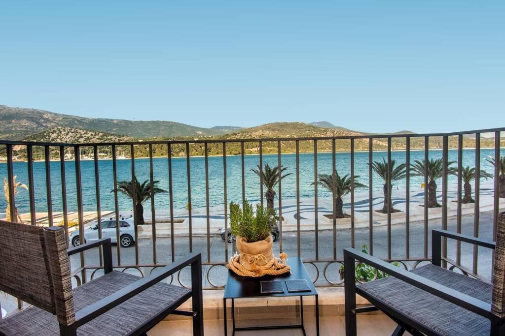 A & B Minimal Suite With Sea View In Argostoli Exterior foto