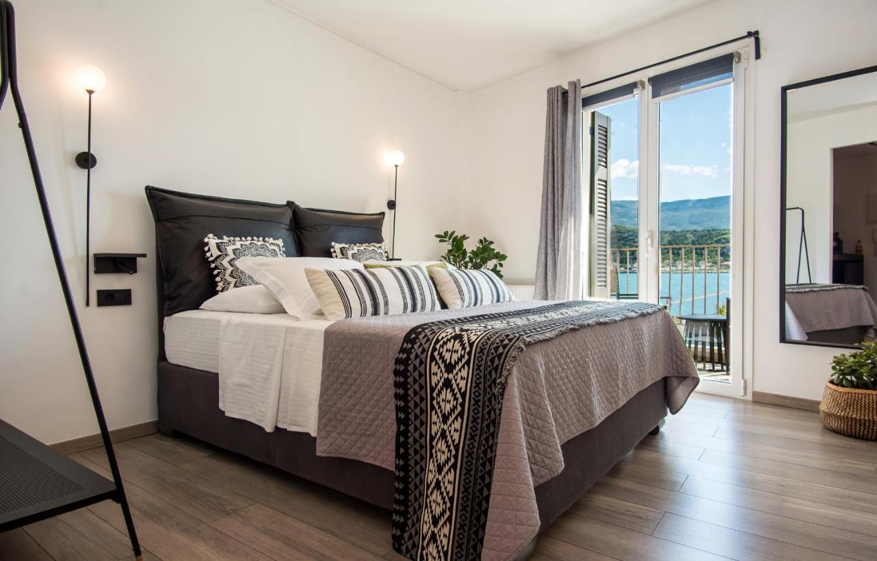 A & B Minimal Suite With Sea View In Argostoli Exterior foto