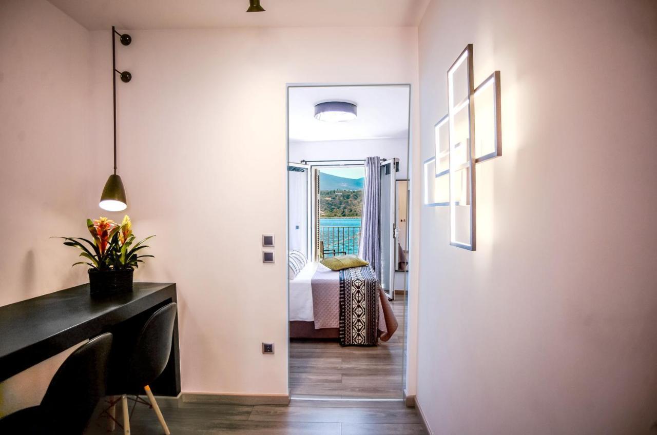 A & B Minimal Suite With Sea View In Argostoli Exterior foto